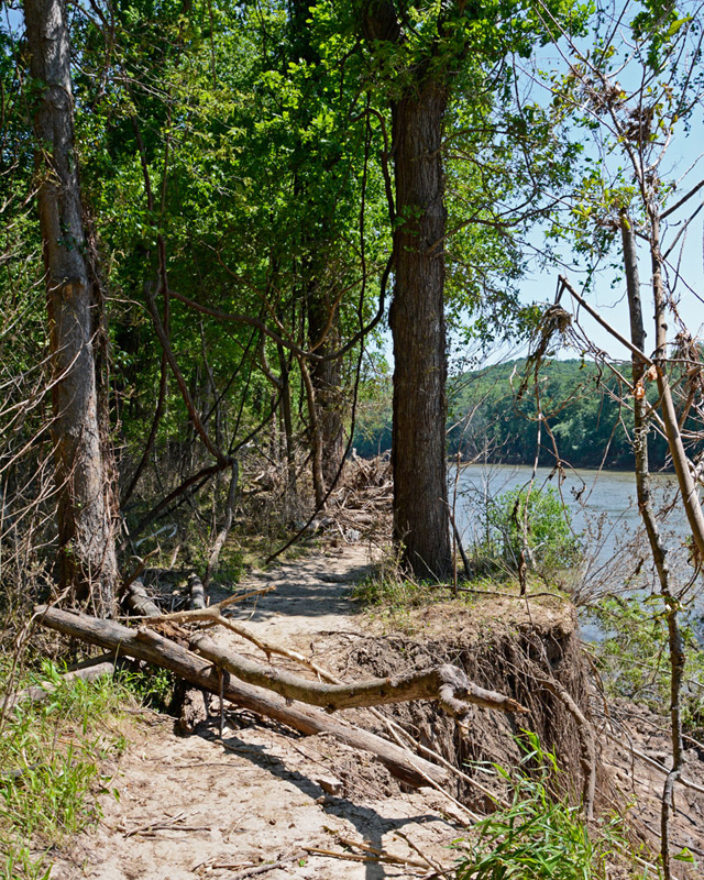 River_Scene_Trail_5056.jpg